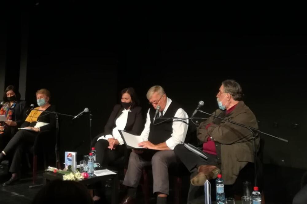 Sa predstavljanja zbirke poezije "Dodiri", Foto: Anđela Flis