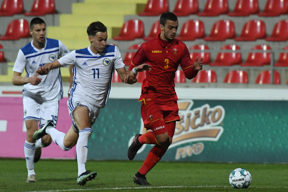 Majstorski gol za remi: Andrija Ražnatović, Foto: Savo Prelević