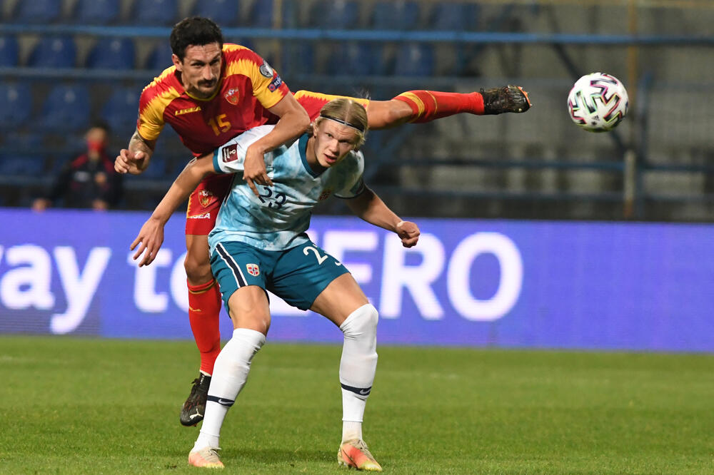 Stefan Savić i Erling Haland, Foto: Savo Prelević