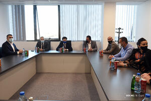 Abazović posjetio Sektor za borbu protiv kriminala: Radite u...