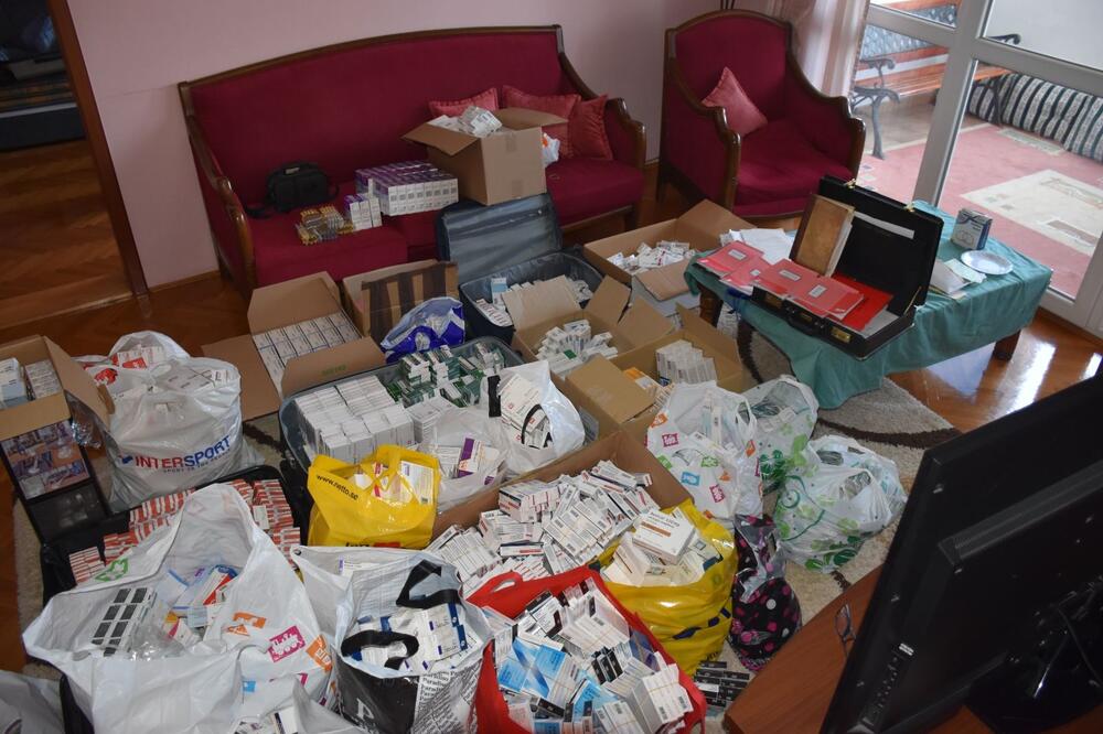 Zaplijenjeni ljekovi, Foto: Uprava policije