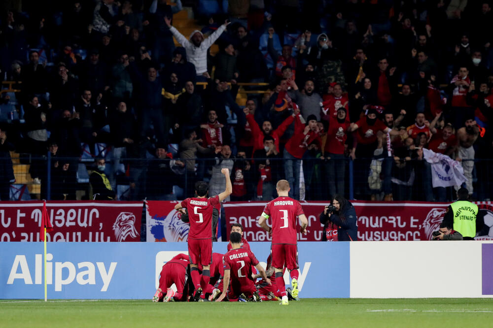 Fudbalski trans u Jemeniji: U Jerevanu se igralo pred punim tribinama, Foto: Reuters