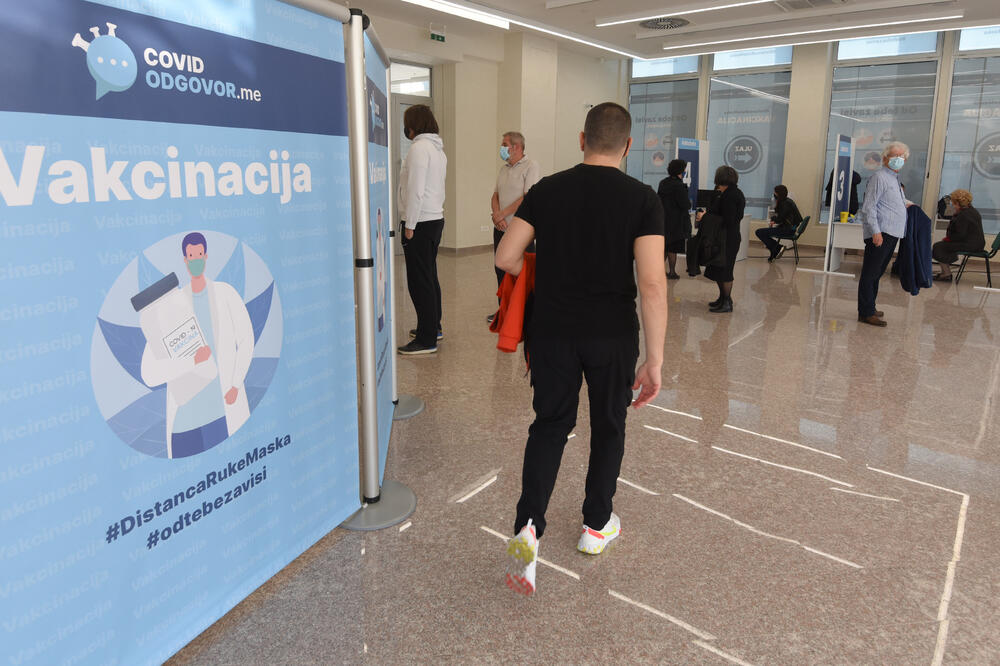 Vakcinacija u Podgorici, Foto: Savo Prelević