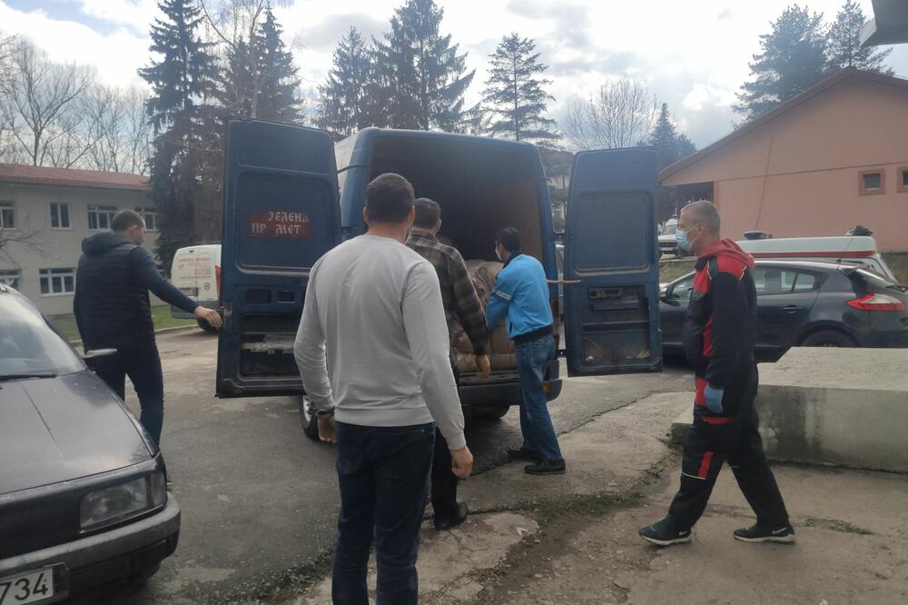 Uručenje donacije, Foto: Privatna arhiva