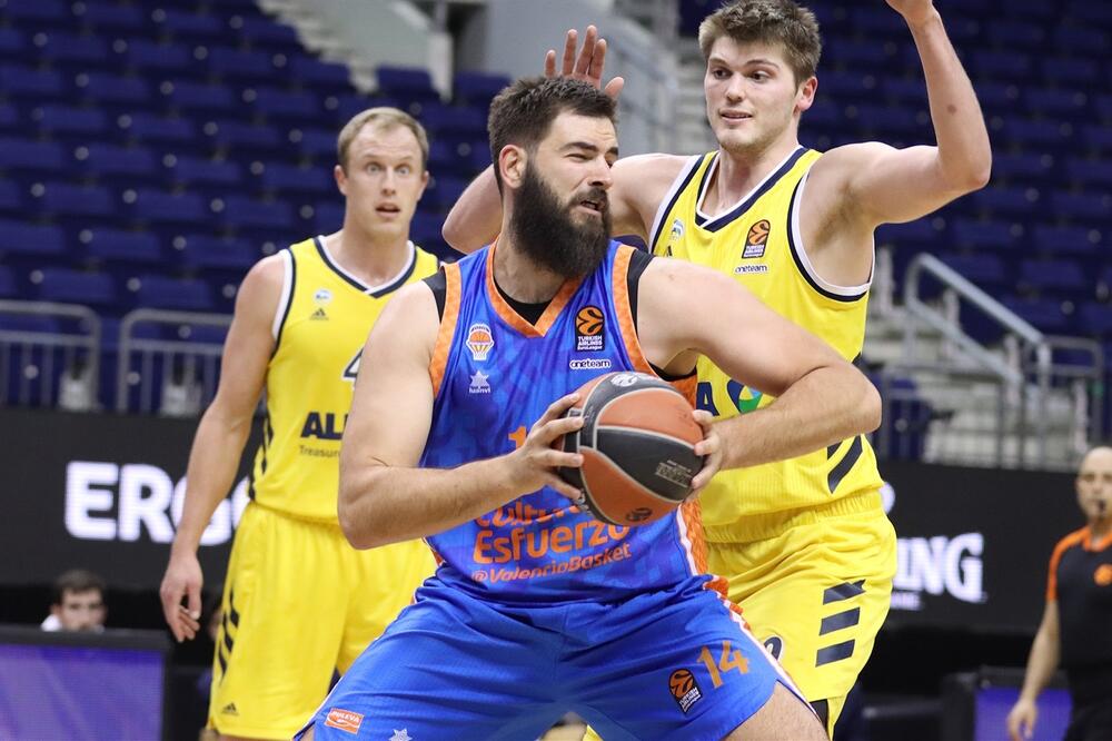 Dubljević na meču sa Albom, Foto: Euroleague