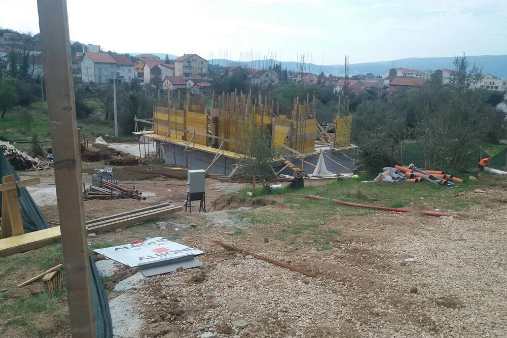 Nelegalna gradnja u Ruljini, Foto: Siniša Luković
