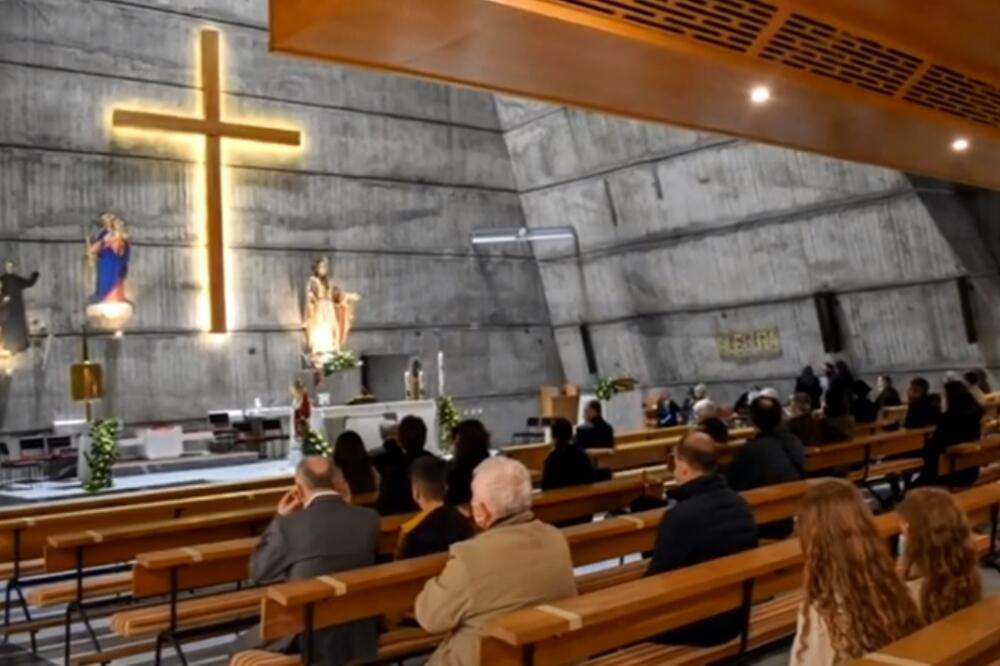 Detalj iz Katoličke crkve u Podgorici, Foto: Screenshot/TV Vijesti