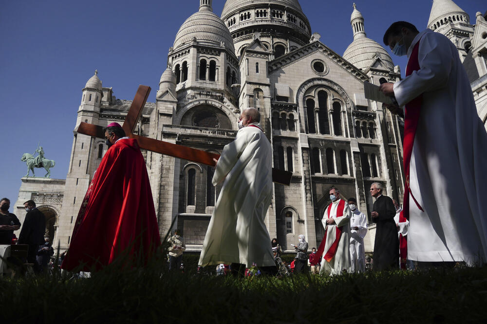 Uskršnja povorka u subotu u Parizu, Foto: AP/Beta