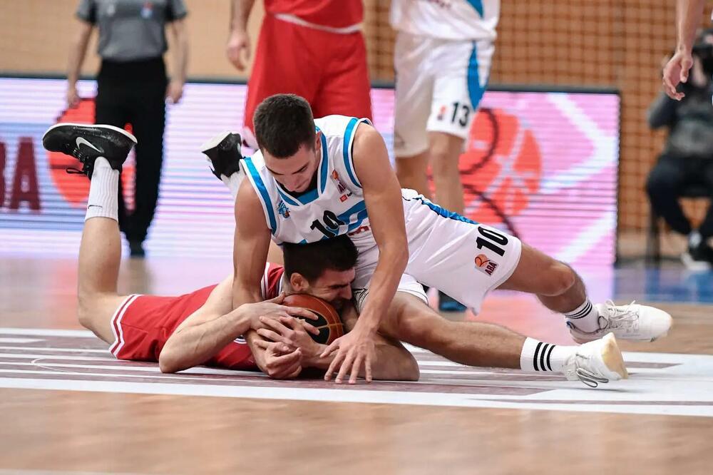 Detalj sa večerašnjeg derbija, Foto: KK Podgorica