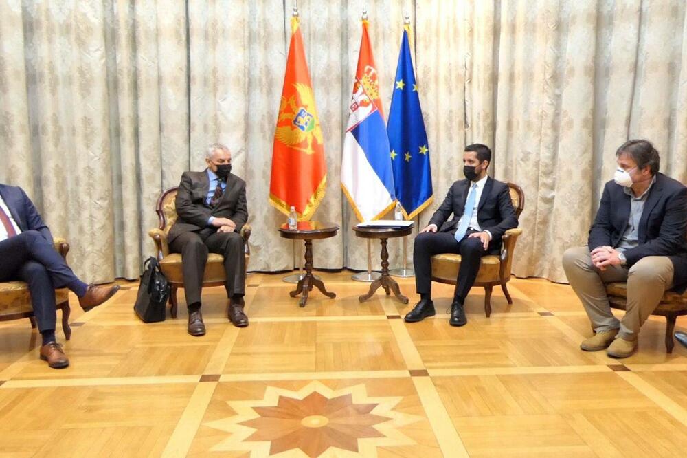 Sa sastanka, Foto: BETAPHOTO