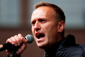 "Navaljni zatvoren u uslovima sličnim mučenju, moguće je da ga...