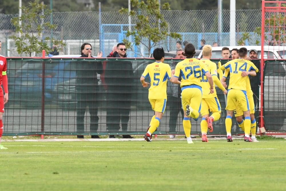Slavlje fudbalera Podgorice, Foto: Savo Prelević