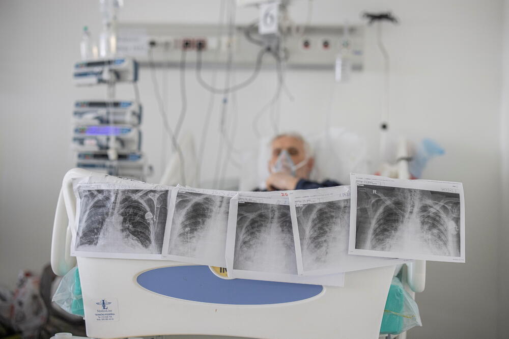 Iz kovid bolnice u Batajnici, Foto: Reuters