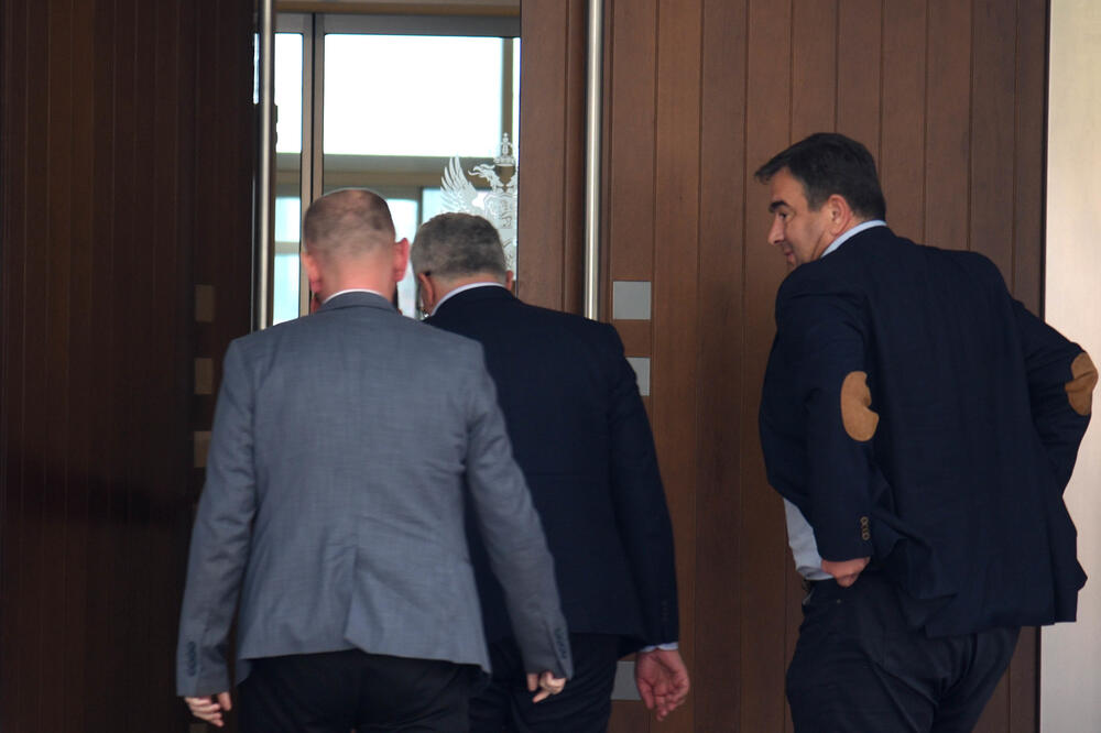 Knežević, Mandić i Medojević dolaze na sastanak, Foto: Boris Pejović