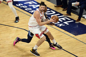 Litvanac nadvisio Vučevića, poraz Bulsa u Memfisu