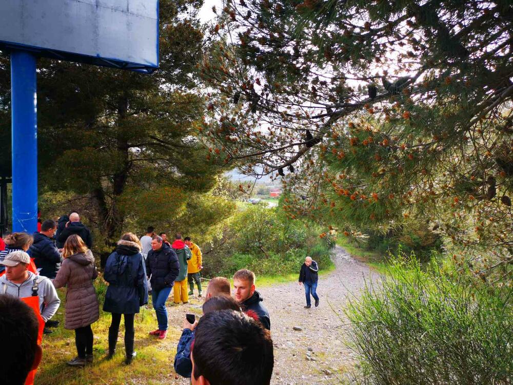 <p>Djevojčica je nađena u šumarku između tunela Vrmac i objekta KIPS-a u industrijskoj zoni Kotora</p>