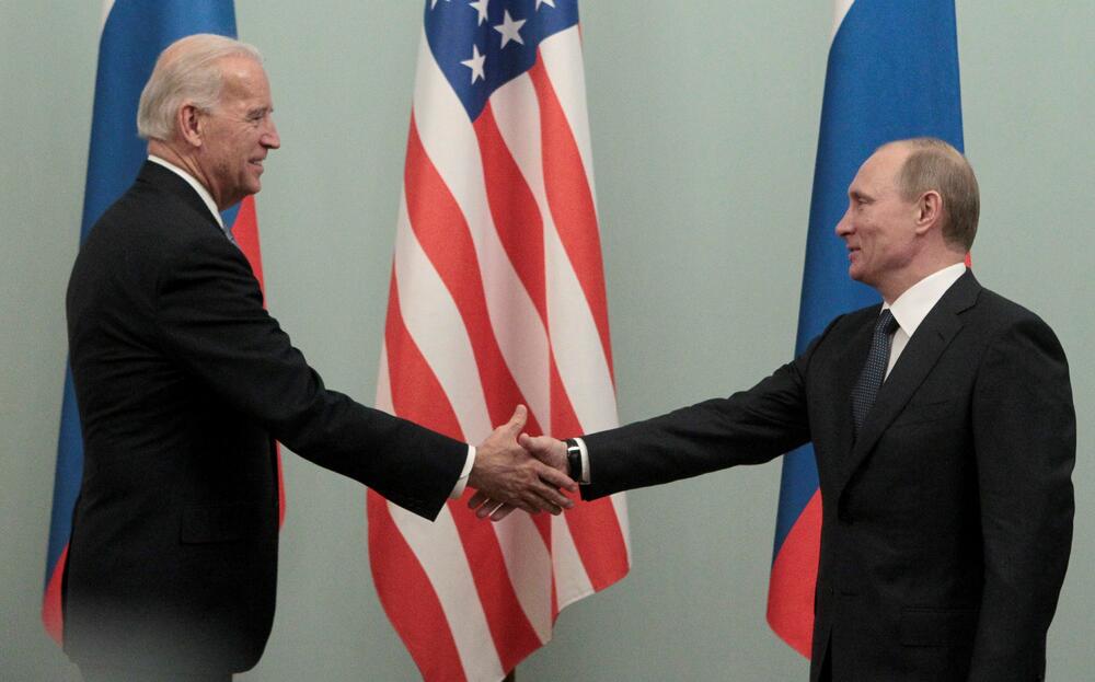 Bajden i Putin prilikom sastanka u Moskvi 2011. godine