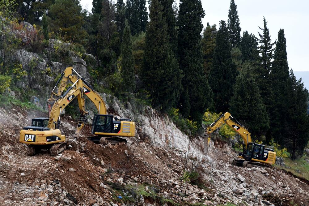 Rušenje Ljubovića, Foto: Luka Zeković