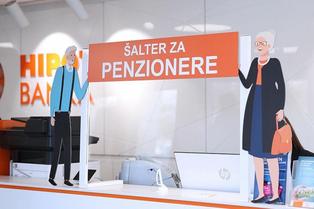 Šalter za penzionere, Foto: Hipotekarna banka