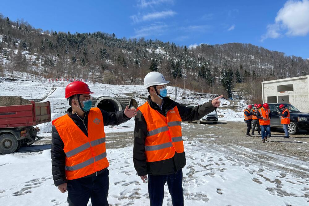 Liu Đin u posjeti dionici puta Bar Boljari, Foto: Ambasada Kine u CG