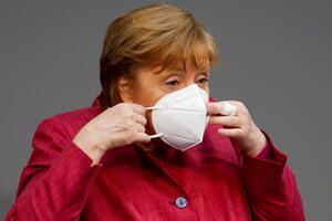 Merkel i Šolc primili vakcinu AstraZeneka