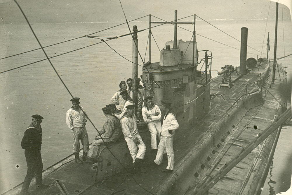 Mornari na njemačkoj podmornici U 21 u Tivatskom zalivu, Foto: Privatna arhiva