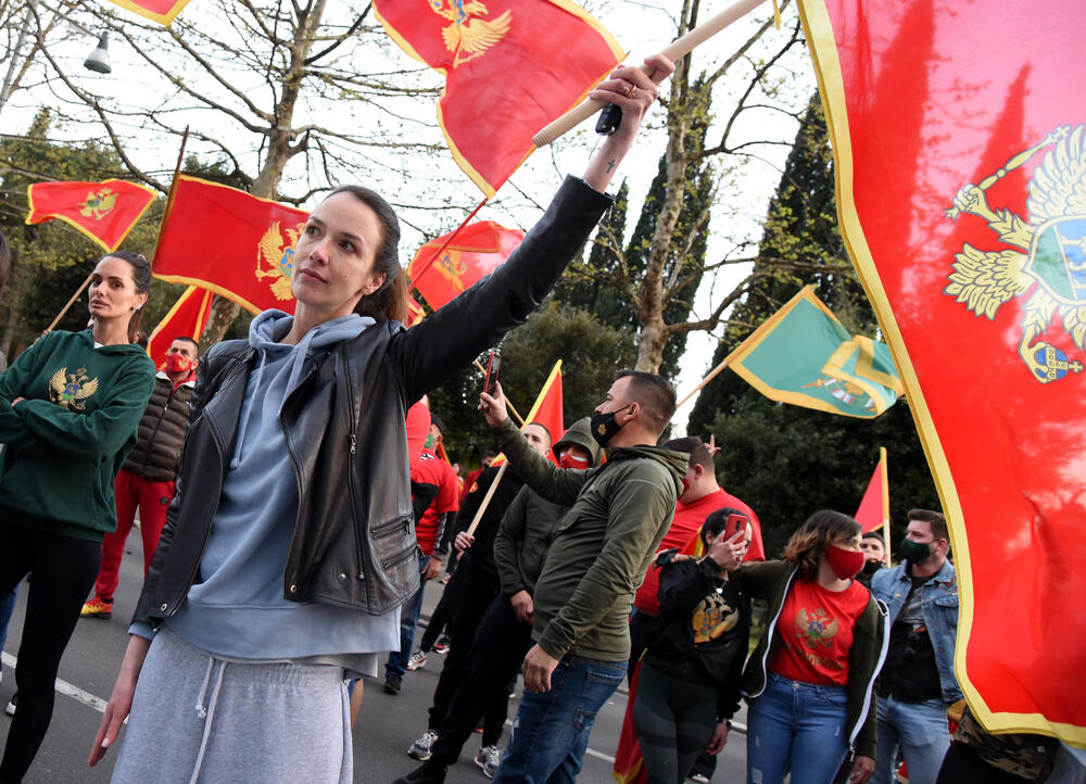 <p>Svake nedjelje, kako je ranije najavljeno, organizovaće se skupovi, uz poruku "da slobodna i vječna Crna Gora nikada neće nestati"</p>