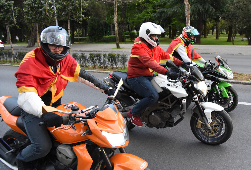<p>Svake nedjelje, kako je ranije najavljeno, organizovaće se skupovi, uz poruku "da slobodna i vječna Crna Gora nikada neće nestati"</p>