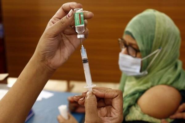 Koronavirus i vakcine: Zašto bogate zemlje "blokiraju" proizvodnju...