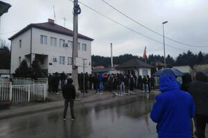 Građani pozvali čelnike Vlade i policije da dođu u Pljevlja, u...