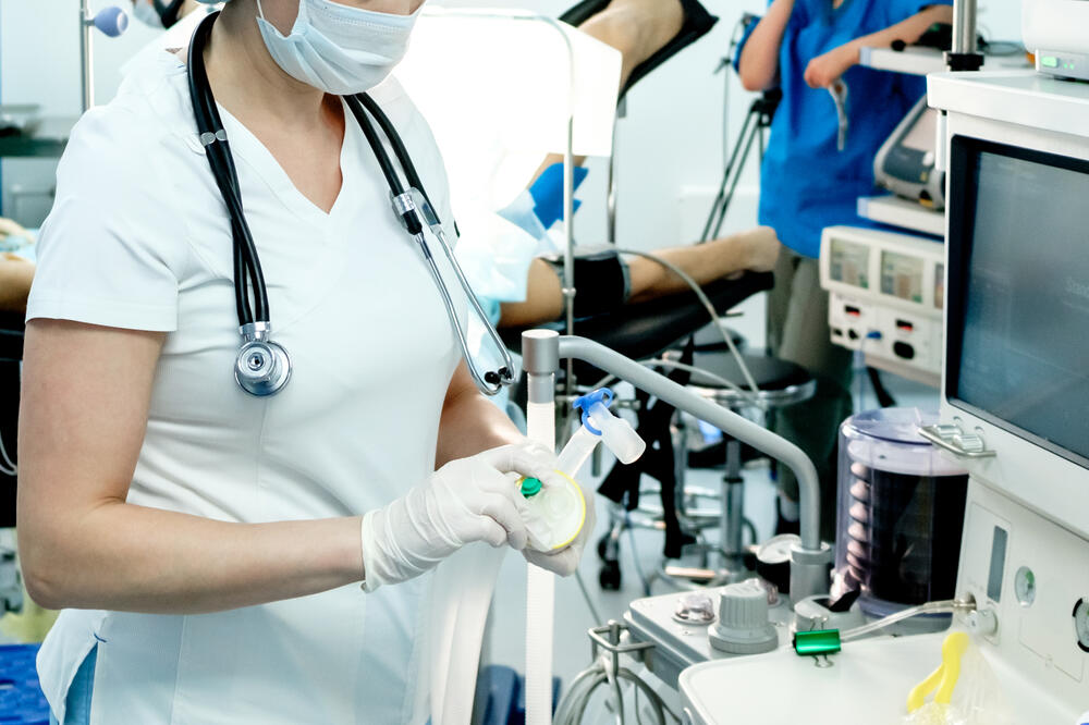 Za pacijente sa najtežim oblicima korone priključivanje na respirator znači šansu da preživ, Foto: Shutterstock