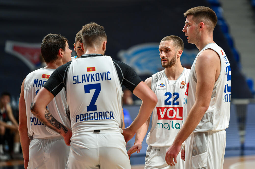 Košarkaši Studentskog centra, Foto: ABA liga/Dragana Stjepanović