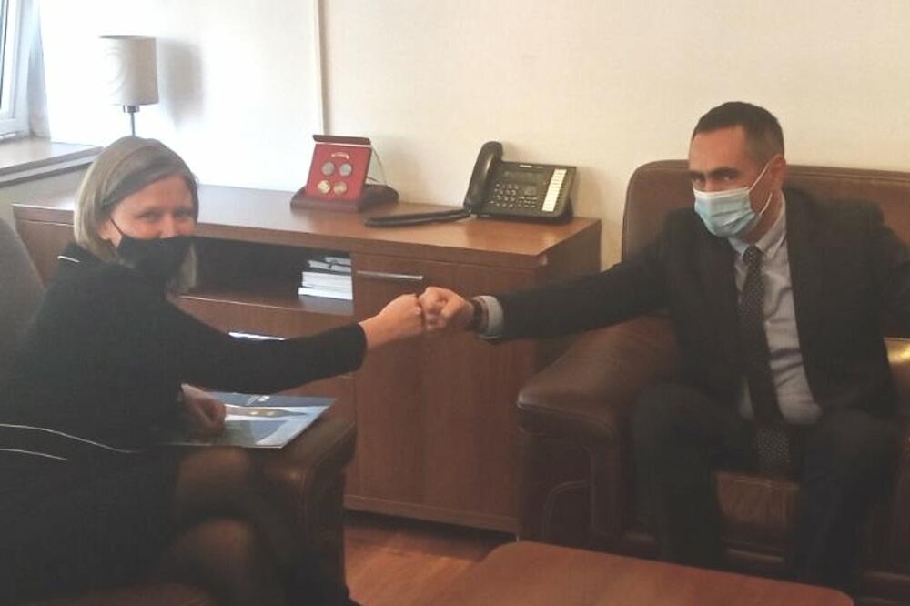 Medoks i Damjanović, Foto: Uprava prihoda i carina