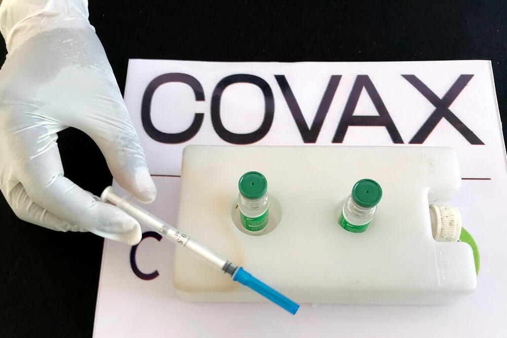 Preko Kovaksa je u 100 država isporučeno isto vakcina koliko je Britanija dala svojim građanima, Foto: Rojters