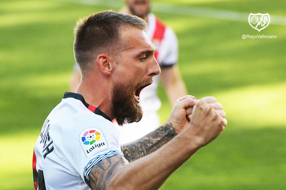 Nesmotren penal beka "pčelica" razočarao Saveljića, Foto: twitter.com/RayoVallecano