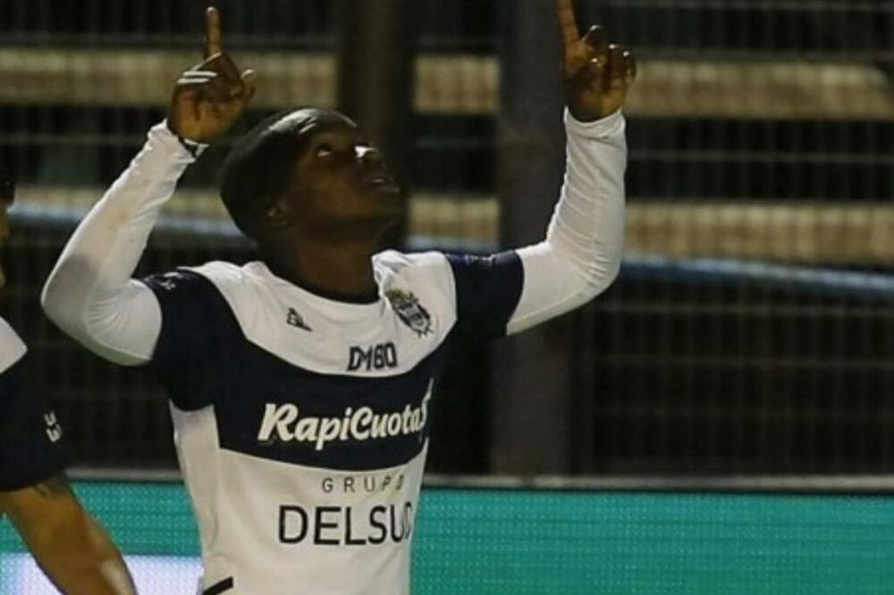 Karbonero slavi bizaran gol, Foto: Printscreen