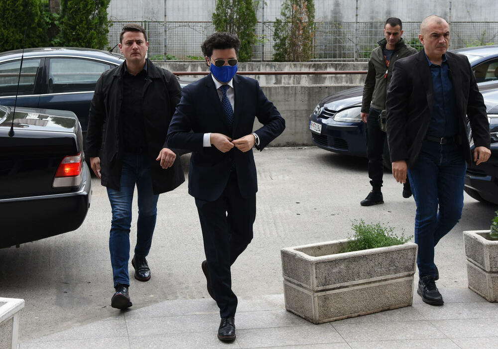 <p>Potpredsjednik Vlade poručio da će Crna Gora uspjeti da se izbori sa organizovanim kriminalom. Rekao je da bi ponovio svoju izjavu o postupku sudije Miroslava Bašovića, bez obzira na kritike</p>