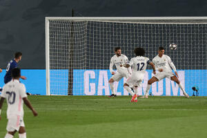 Čelsi otvorio put do finala, Real mora bolje u Londonu