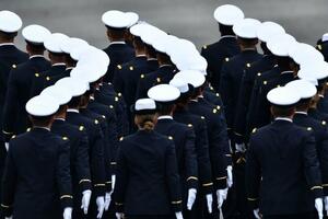 Francuska: Vojnici i penzionisani generali upozoravaju na „krvavi...