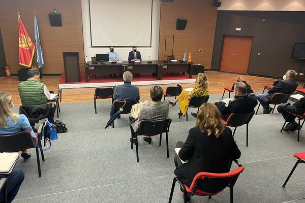 Uzdaju se u vakcine, goste iz regiona i Istočne Evrope