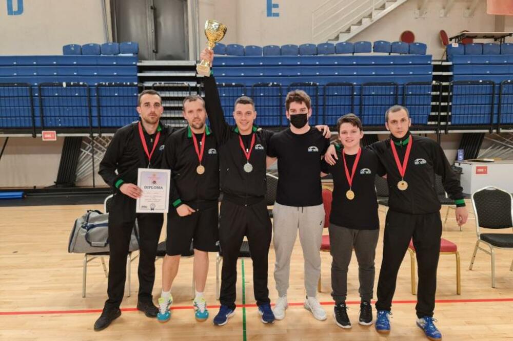 Seniori STK Novi treći put uzastopno prvaci države, Foto: STK Novi