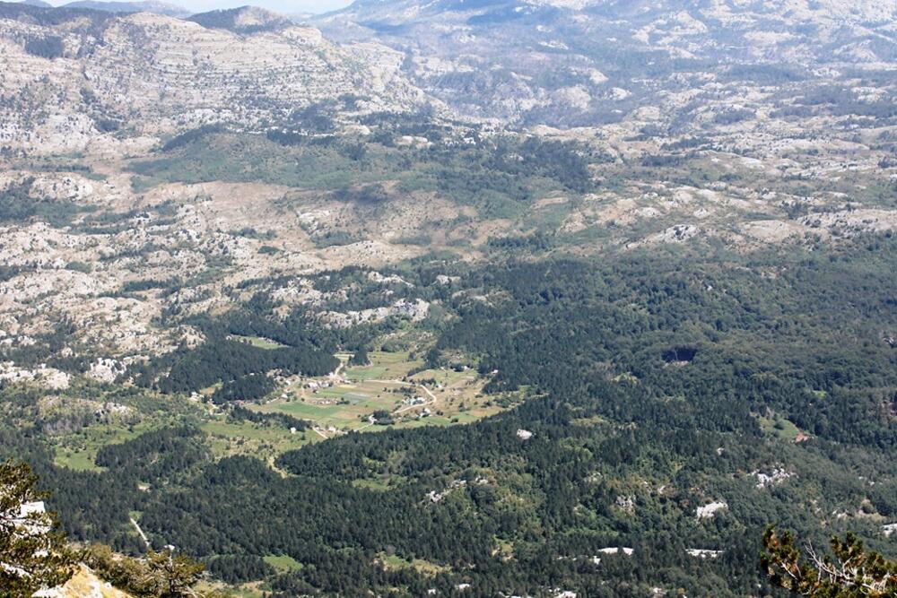 Vukotica sa vrha Lisac