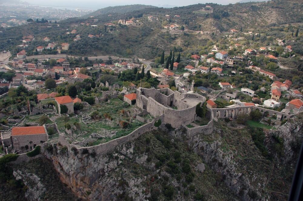 Ostaci tvrđave starog grada Bara, Foto: Anto Baković