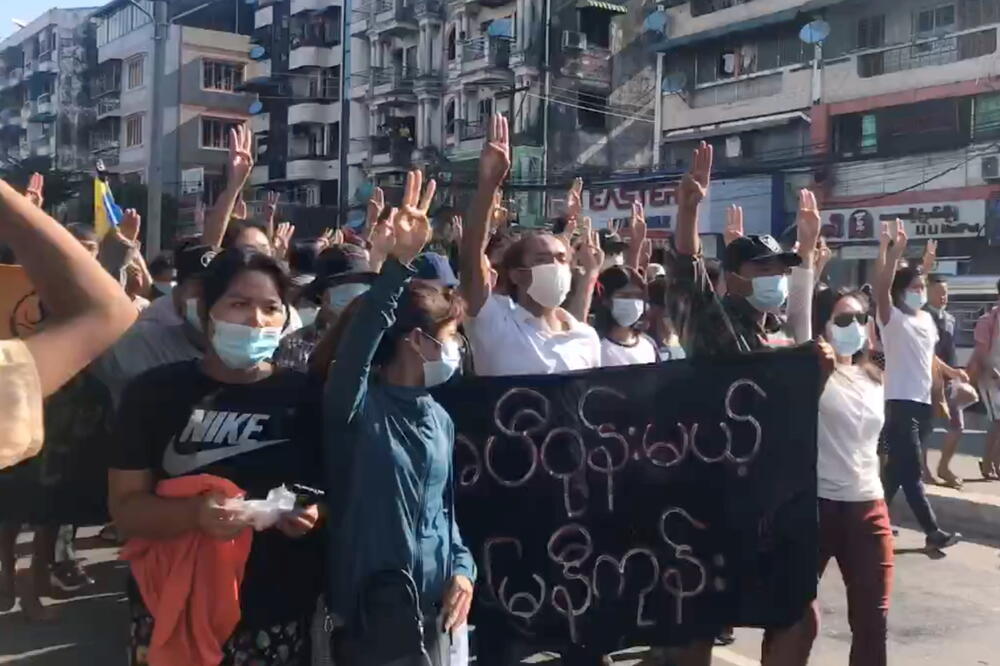 Protest u Jangonu, Foto: Reuters