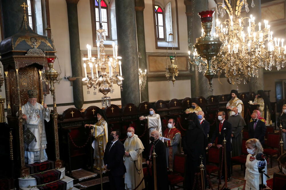 Patrijarh Vartolomej je održao liturgiju pred ograničenim brojem vjernika, Foto: Rojters