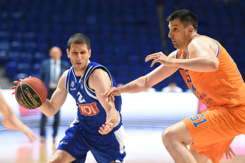 Nikola Ivanović na večerašnjoj utakmici, Foto: Savo Prelević