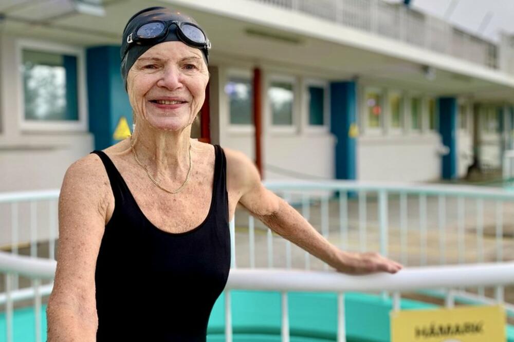 Bazeni su otvoreni, a restorani dobro posluju - Island je propatio daleko manje od ostalih zemalja, Foto: BBC