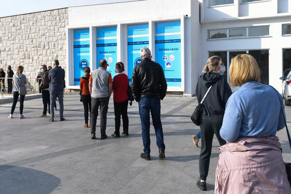 Od danas vakcinacija i u kućnim uslovima: U Podgorici dostupne...