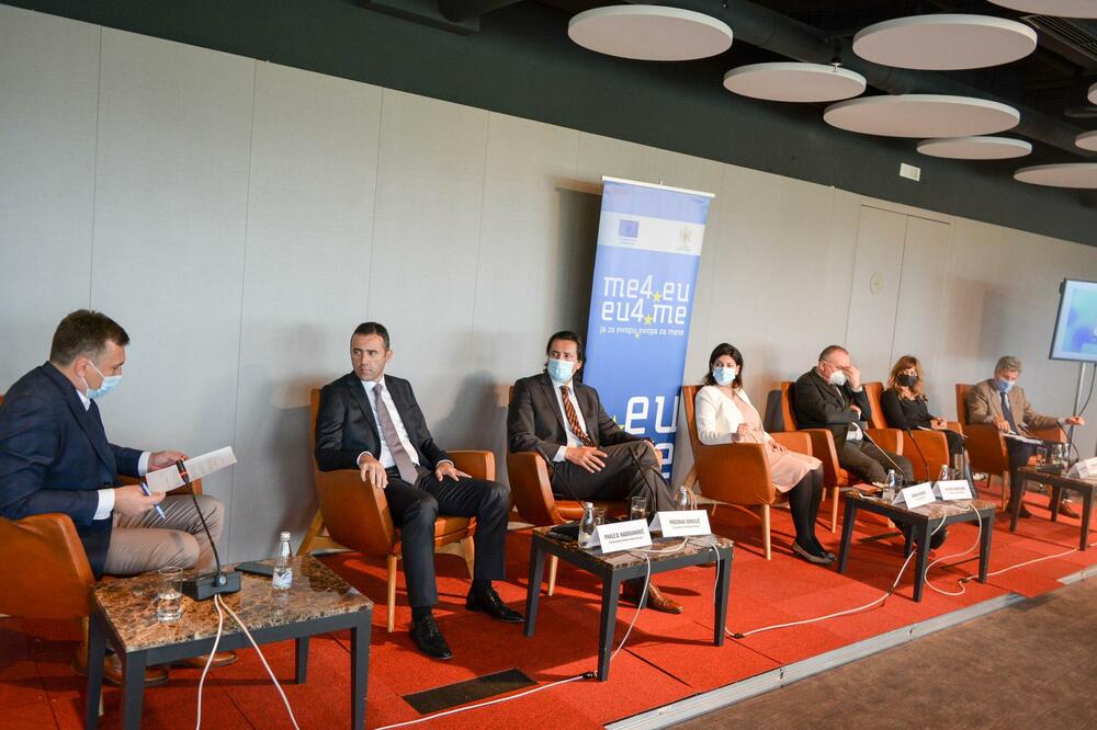 Sa debate, Foto: PKCG