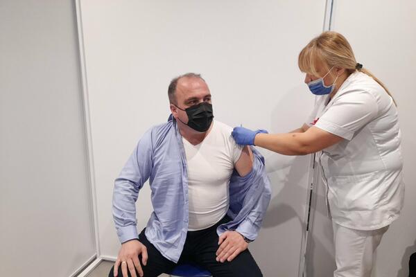 Bogavac se vakcinisao: Jedini način da se zaštitimo
